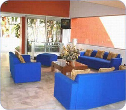 Hotel Suites Del Real ซาโปปัน ภายนอก รูปภาพ